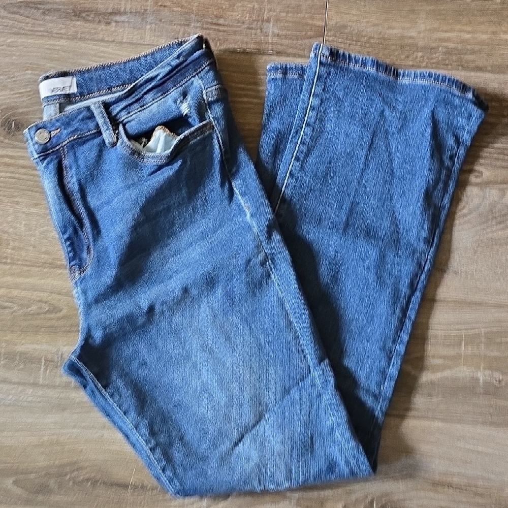 Levi's Classic Blue Straight Leg Jeans Timeless Design